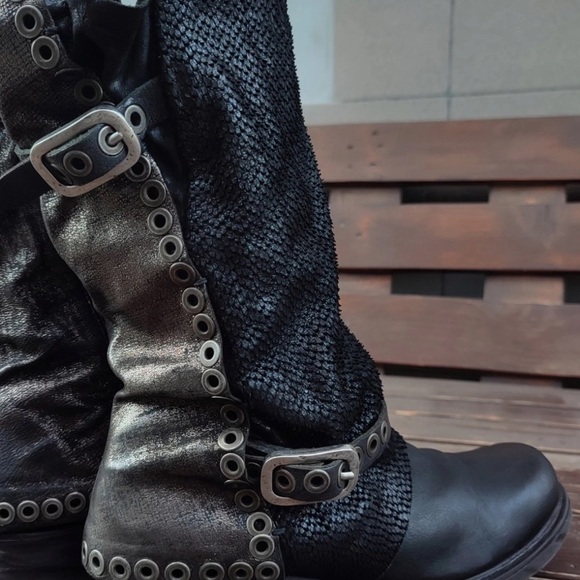 Chic AS98 Black Moto Boots with Buckle Details - Picture 2 of 6